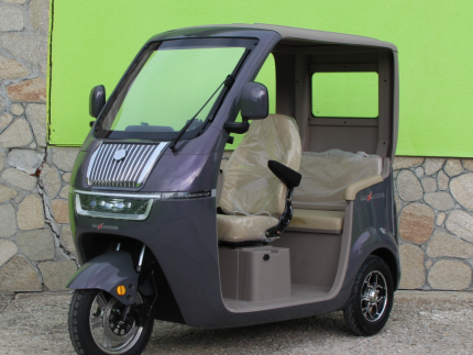 Триместна електрическа триколка Max Motors LUXURY BUS PURPLE