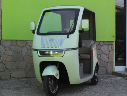 Триместна електрическа триколка Max Motors LUXURY BUS Green